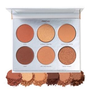 PÜR On Point Eyeshadow Palette in the shade "Friday".
